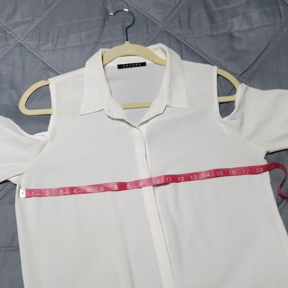 White Long Sleeve Cut Out Button Down Blouse - Picture 5 of 7